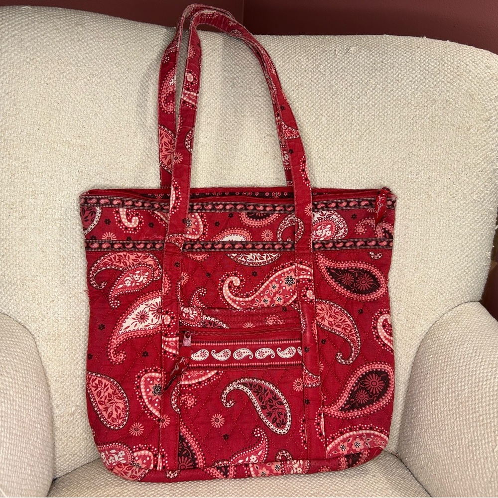 *SOLD* Vera Bradley Mesa Red (2006) zip closure tote EUC